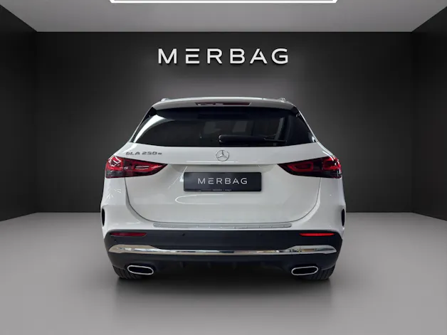 Mercedes-Benz GLA 250e AMG Line 8G-DCT