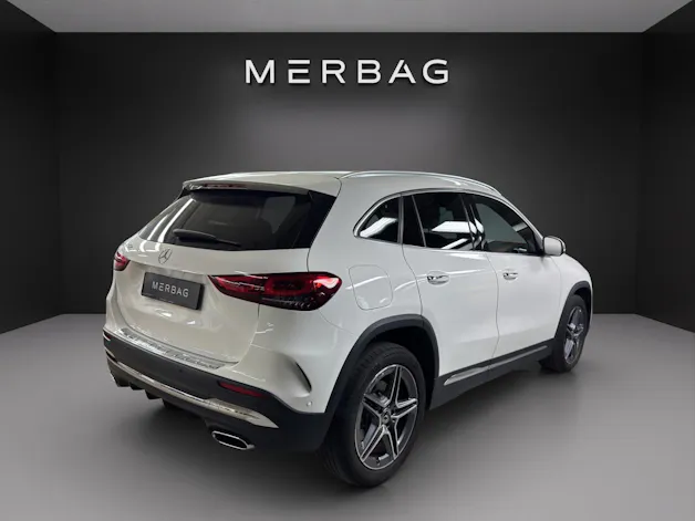 Mercedes-Benz GLA 250e AMG Line 8G-DCT
