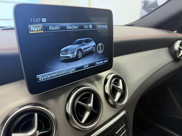 Mercedes-Benz GLA 250 AMG Line 4Matic 7G-DCT