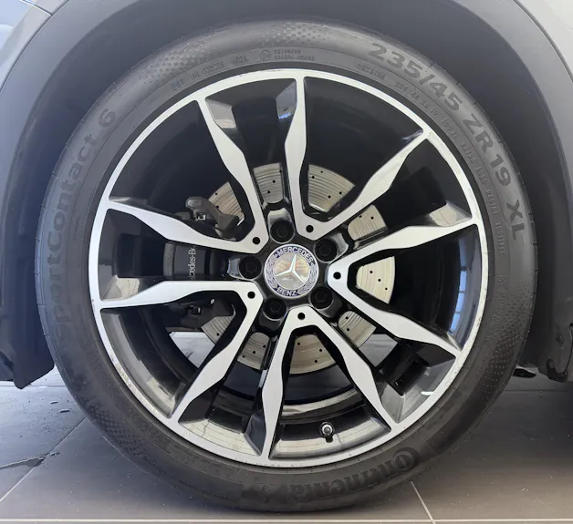Mercedes-Benz GLA 250 AMG Line 4Matic 7G-DCT
