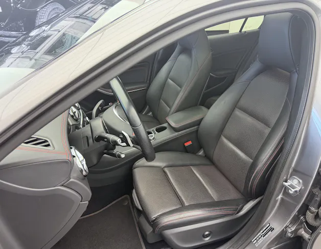 Mercedes-Benz GLA 250 AMG Line 4Matic 7G-DCT