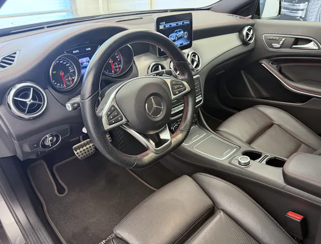 Mercedes-Benz GLA 250 AMG Line 4Matic 7G-DCT