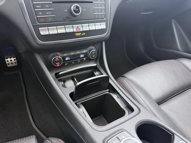 Mercedes-Benz GLA 250 AMG Line 4Matic 7G-DCT