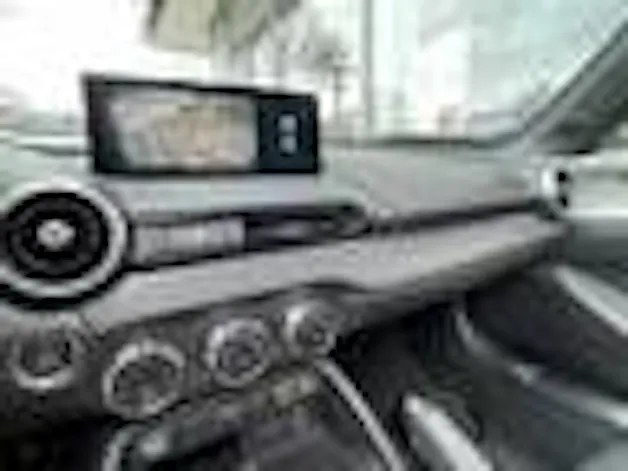 Mazda MX-5 RF Skyactiv-G 132 Exclusive-line