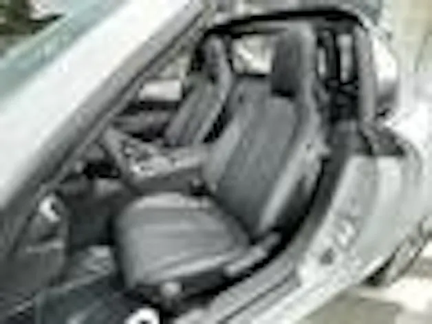 Mazda MX-5 RF Skyactiv-G 132 Exclusive-line