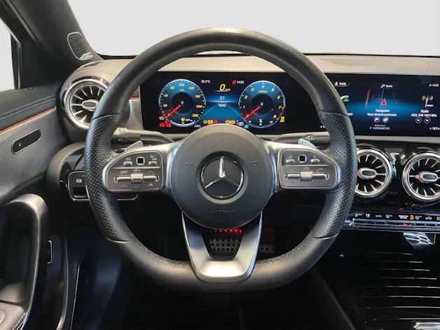 Mercedes-Benz A 220 AMG Line 4MATIC