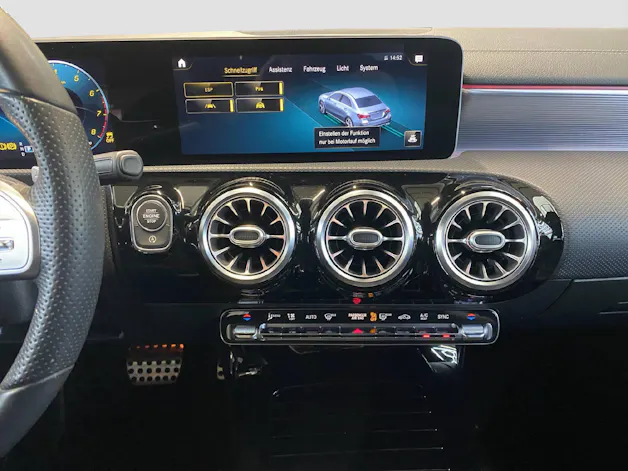 Mercedes-Benz A 220 AMG Line 4MATIC