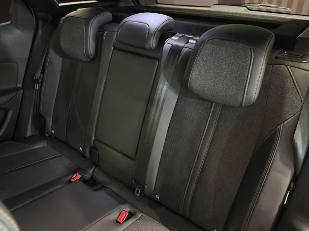 Peugeot 3008 1.5 BlueHDi GT Line EAT