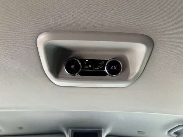 Ford Tourneo Custom Bus 320 L1 2.0 EcoBlue 170 Sport