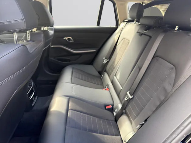 BMW 320e xDrive Touring
