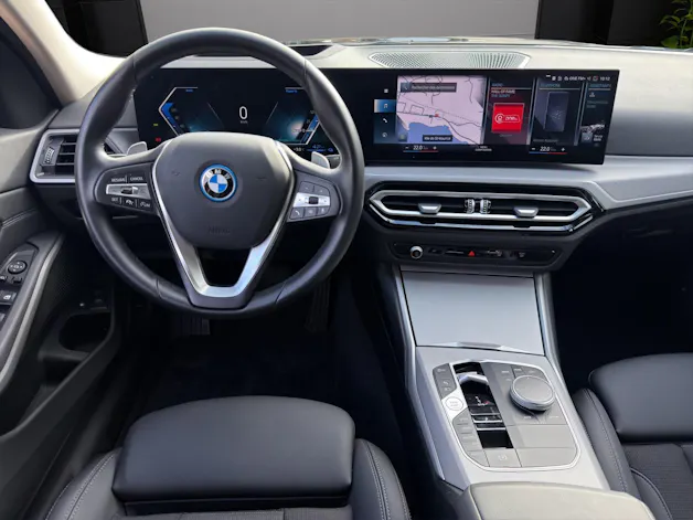 BMW 320e xDrive Touring