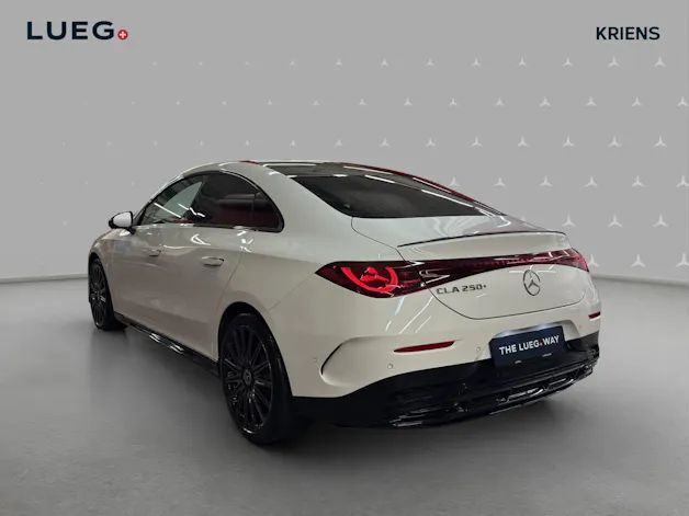 Mercedes-Benz CLA 250+ 85 kWh - EQ - AMG / DISTRONIC / Rückfahrkamera / Panorama-Dach