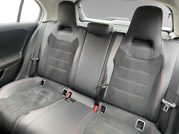 Mercedes-Benz A 200 AMG Line 4Matic
