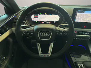 Audi A4 Avant 40 TDI S line Attraction quattro S-tronic