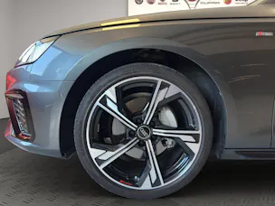 Audi A4 Avant 40 TDI S line Attraction quattro S-tronic
