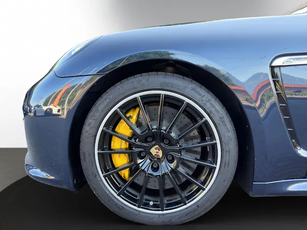 Porsche Panamera Turbo S 4.8