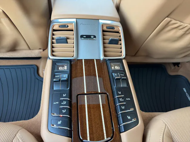 Porsche Panamera Turbo S 4.8