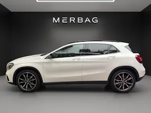 Mercedes-Benz GLA 200