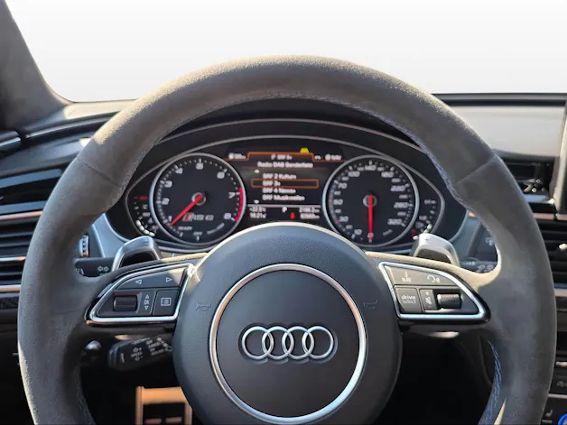 Audi RS6 Avant 4.0 TFSI V8 performance quattro