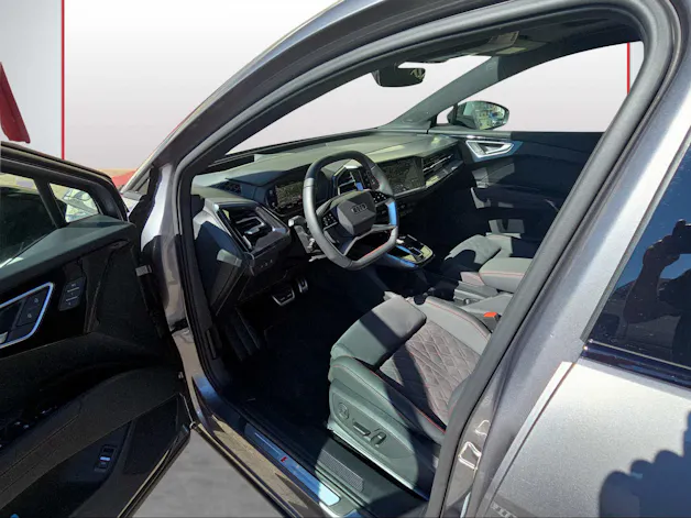 AUDI Q4 e-tron 45 Edition Swiss Ski quattro