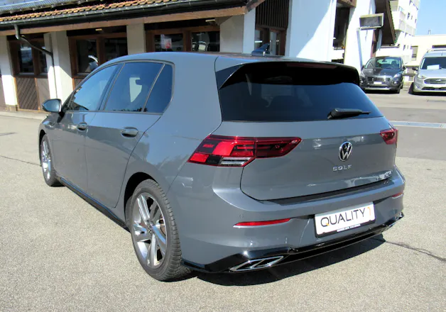 VW Golf 1.5 eTSI mHEV ACT R-Line DSG