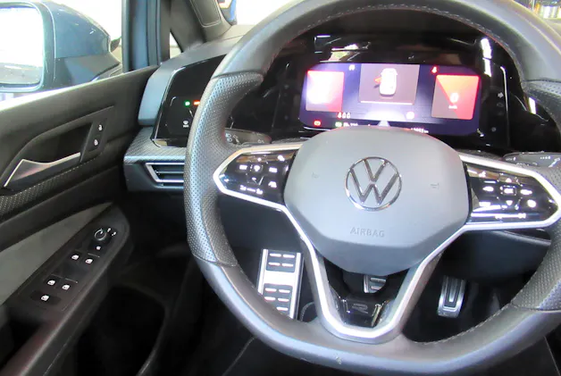VW Golf 1.5 eTSI mHEV ACT R-Line DSG