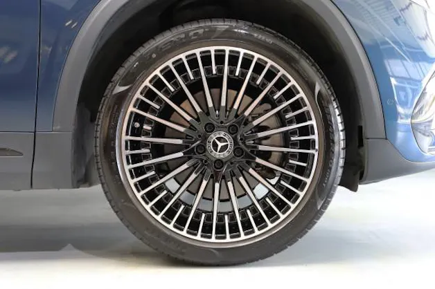 MERCEDES-BENZ EQA 350 4Matic