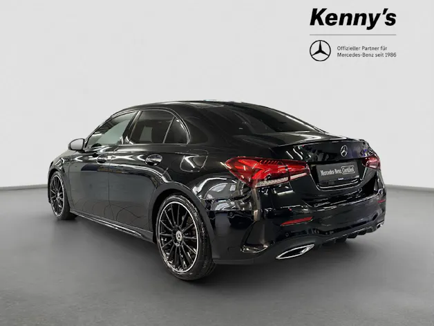 Mercedes-Benz A 220 AMG Line Limousine