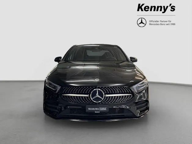 Mercedes-Benz A 220 AMG Line Limousine
