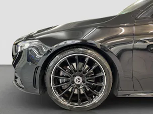 Mercedes-Benz A 220 AMG Line Limousine