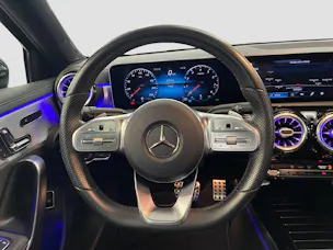 Mercedes-Benz A 220 AMG Line Limousine