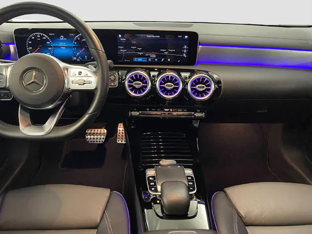 Mercedes-Benz A 220 AMG Line Limousine