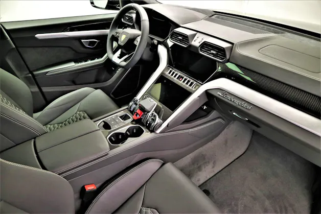 Lamborghini Urus E-Gear