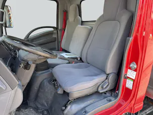 Isuzu NLR 85 - L 35 E Adaptor