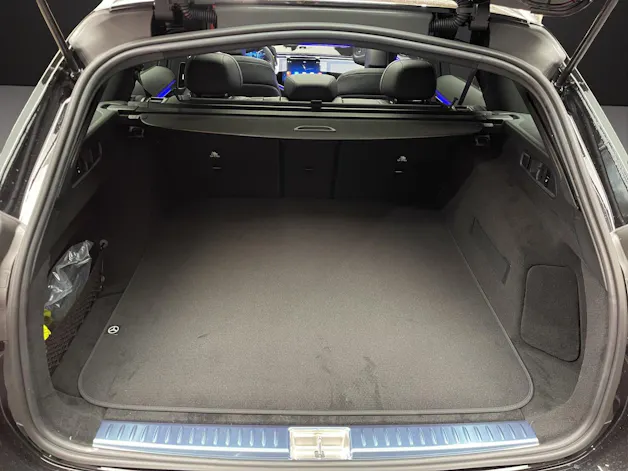 MERCEDES-BENZ E 220 d 4MATIC T-Modell