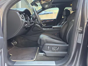 Bentley Bentayga Azure V8
