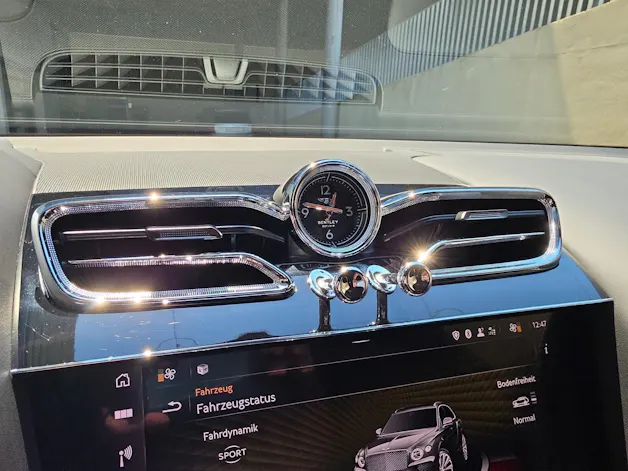 Bentley Bentayga Azure V8