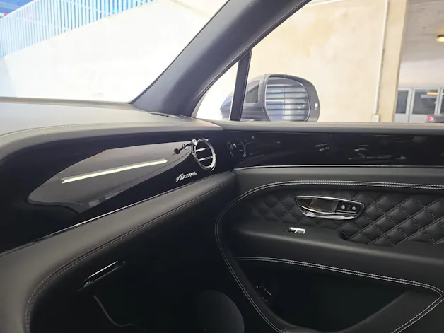 Bentley Bentayga Azure V8
