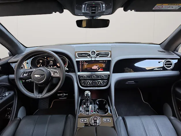 Bentley Bentayga Azure V8