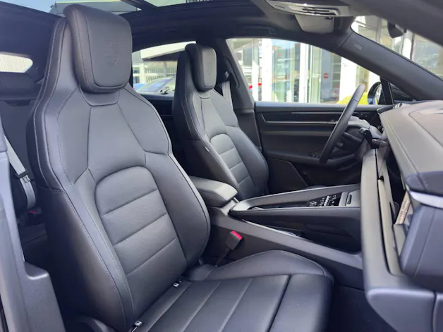 Porsche Macan 4