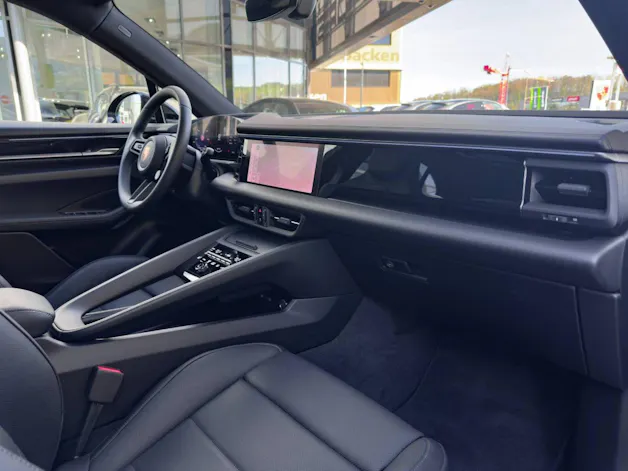 Porsche Macan 4