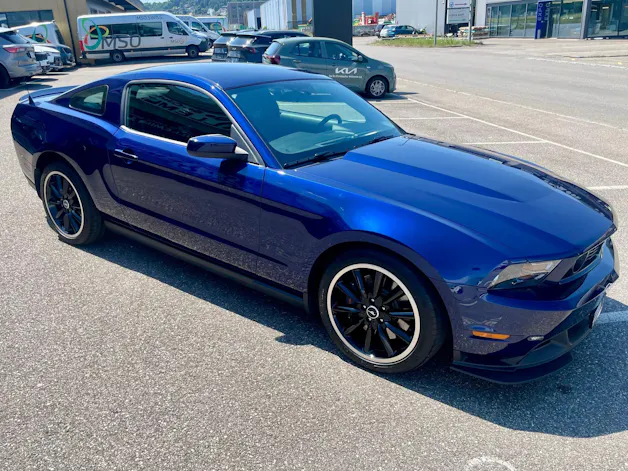 Ford BOSS 302 Kona Blue / Recaro