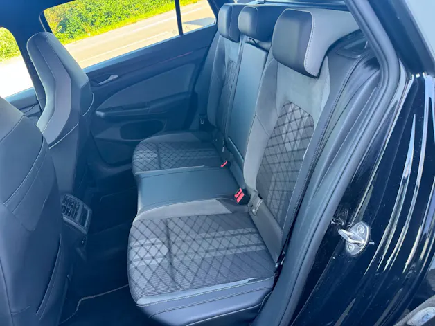 VW Golf Variant 2.0 TSI R-Line DSG 4Motion