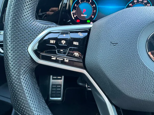 VW Golf Variant 2.0 TSI R-Line DSG 4Motion