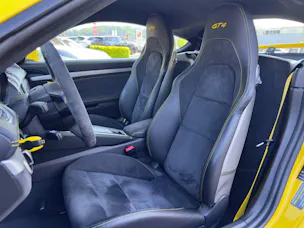 Porsche 718 Cayman GT4