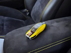 Porsche 718 Cayman GT4
