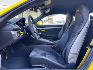Porsche 718 Cayman GT4