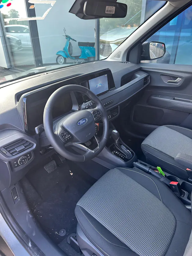 FORD Transit Courier dcab. van 1.0 Trend/125CV/Aut.