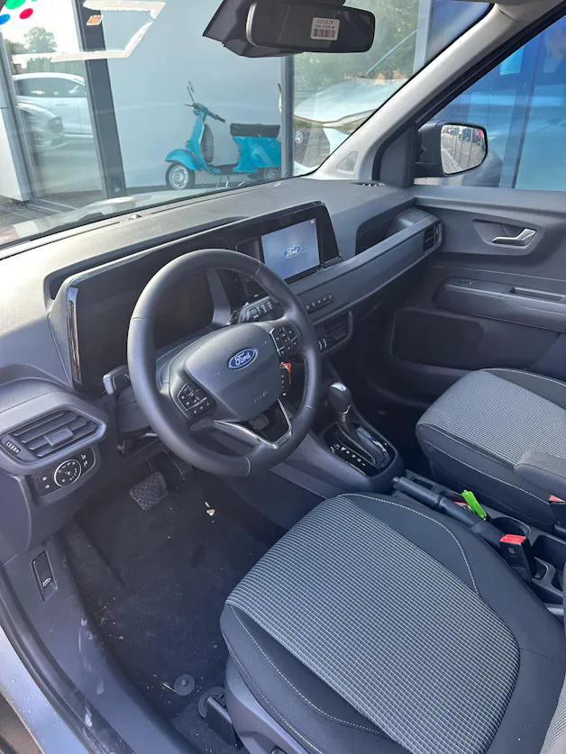 FORD Transit Courier dcab. van 1.0 Trend/125CV/Aut.