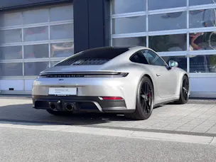 Porsche 911 Carrera 4 GTS